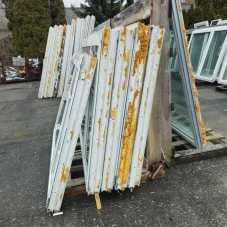 PLASTOVÉ OKNO 2070 × 1555 mm – STARŠÍ