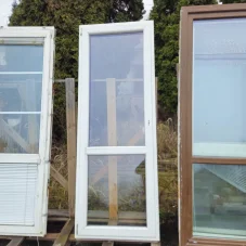 BALKONOVÉ DVEŘE PVC 860 × 2340 mm – STARŠÍ